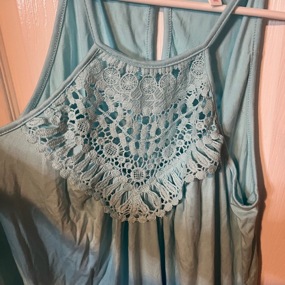 Amazon flowy halter top size XL - Picture 5 of 6